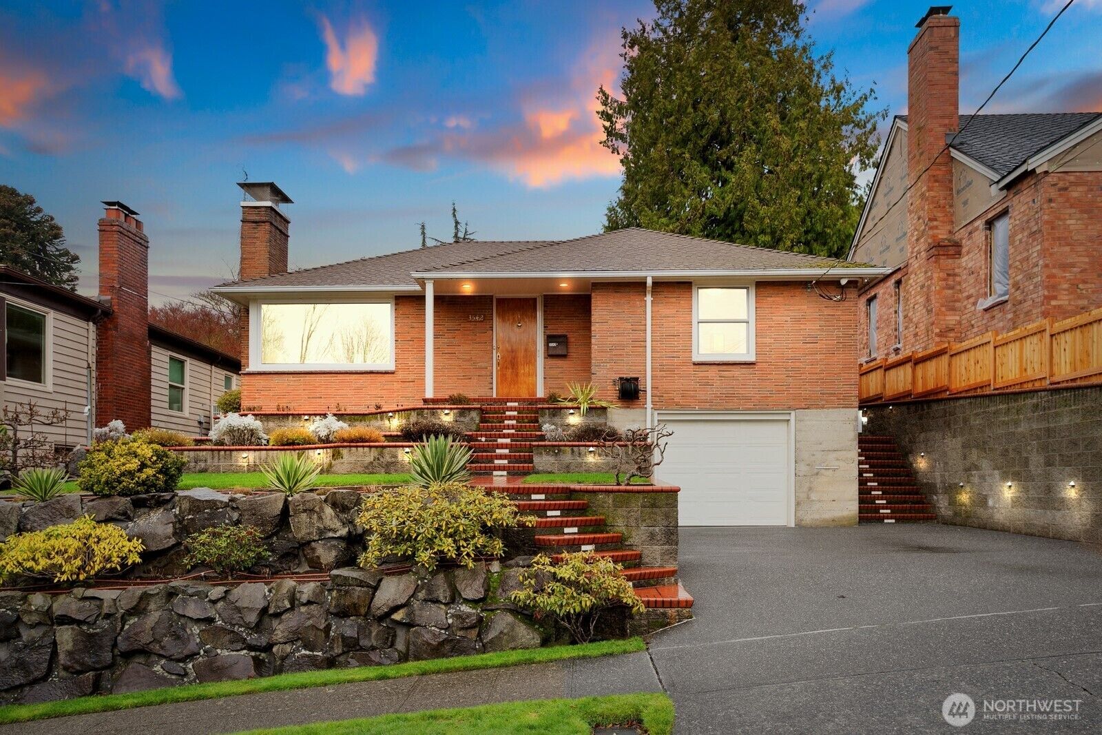 Property Photo:  3542  43rd Avenue W  WA 98199 