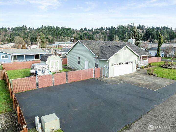 Property Photo:  823 SW 21st Street  WA 98532 