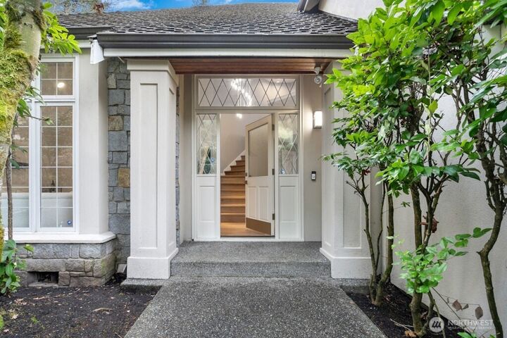 Property Photo:  19221 SE 25th Street  WA 98075 