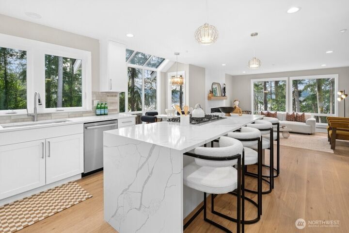 Property Photo:  19221 SE 25th Street  WA 98075 