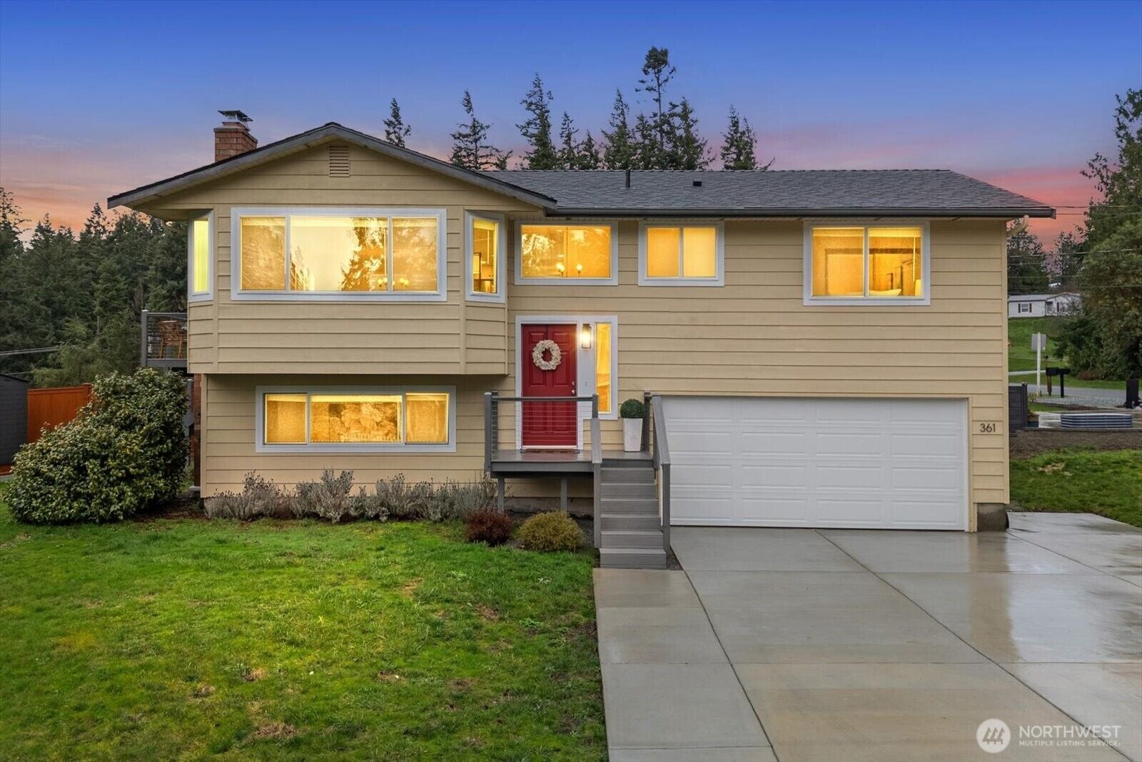 Property Photo:  361  Grandview Avenue  WA 98282 