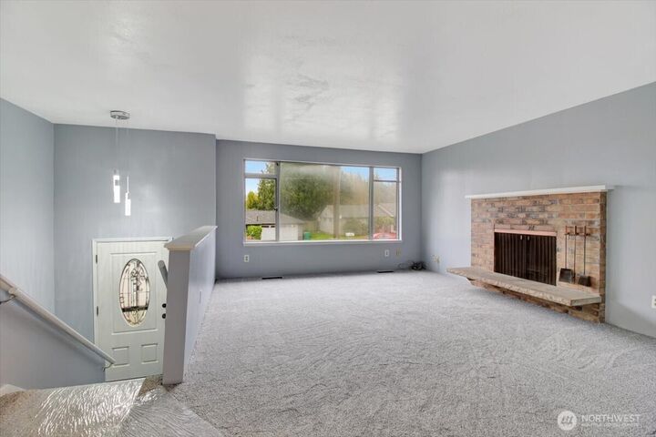 Property Photo:  7313  228th Street SW  WA 98043 