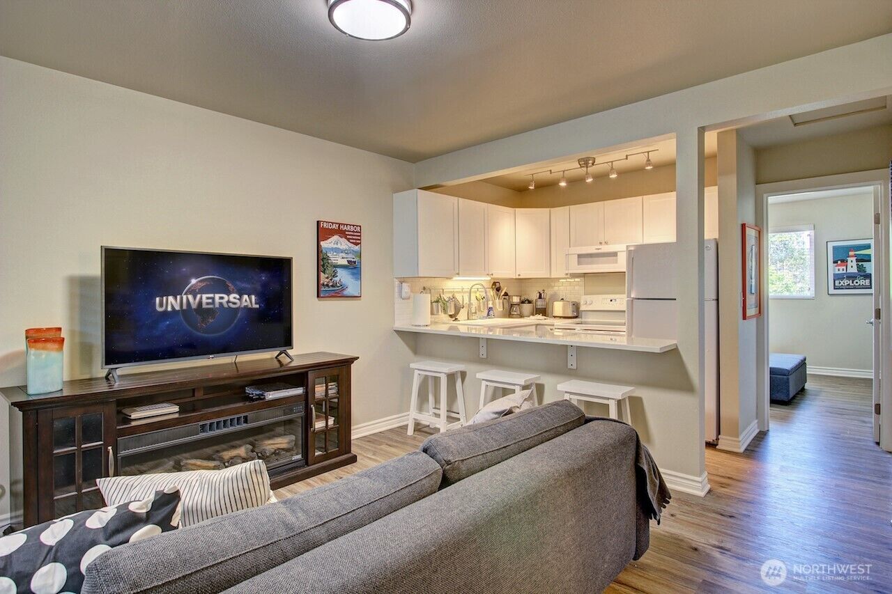 Property Photo:  250  Tucker Avenue 8  WA 98250 