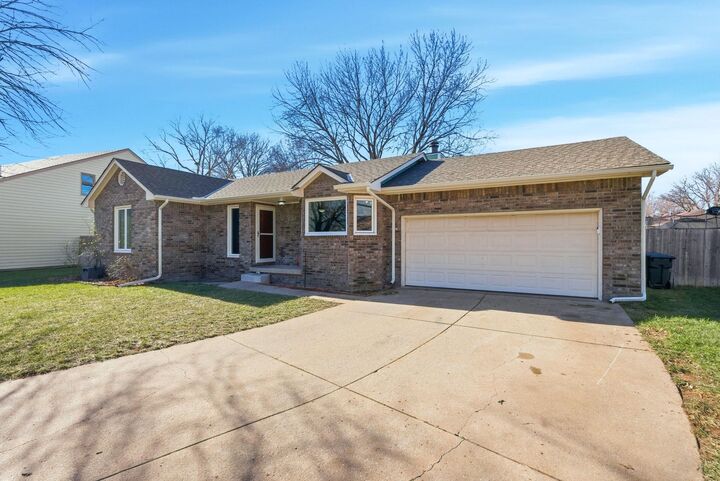 Property Photo:  10236 W May Ct  KS 67209 