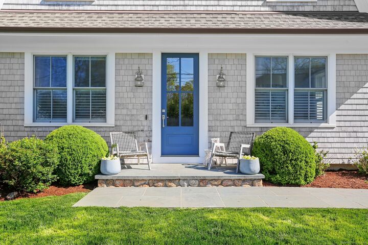 Property Photo:  4 Vani Court  CT 06880 