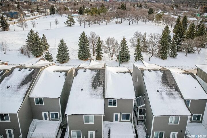 Photo de la propriété:  419 L Avenue S  SK S7M 5Y6 