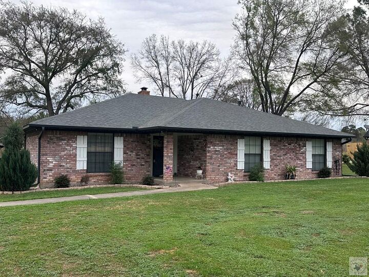 Property Photo: 6202 Pebble Brook TX 75503