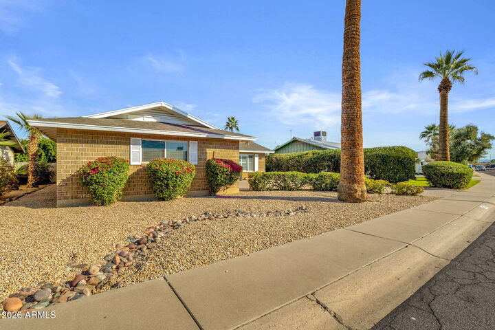 Property Photo: 8520 E Plaza Avenue AZ 85250