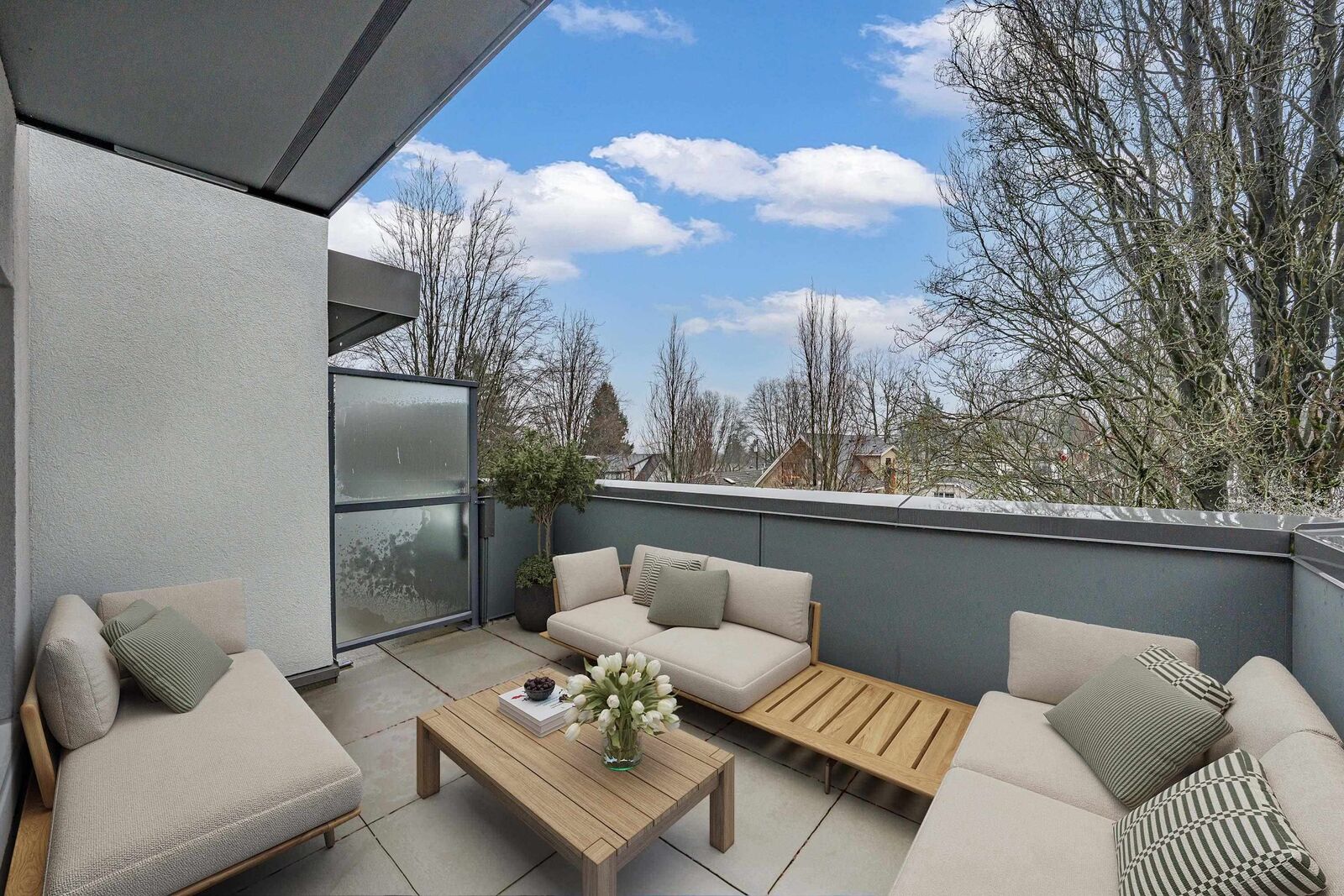 Property Photo:  2075 E 1st Avenue 202  BC V5N 1B6 