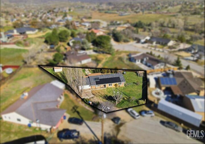 Property Photo:  22008 Tiny Court  CA 93561 