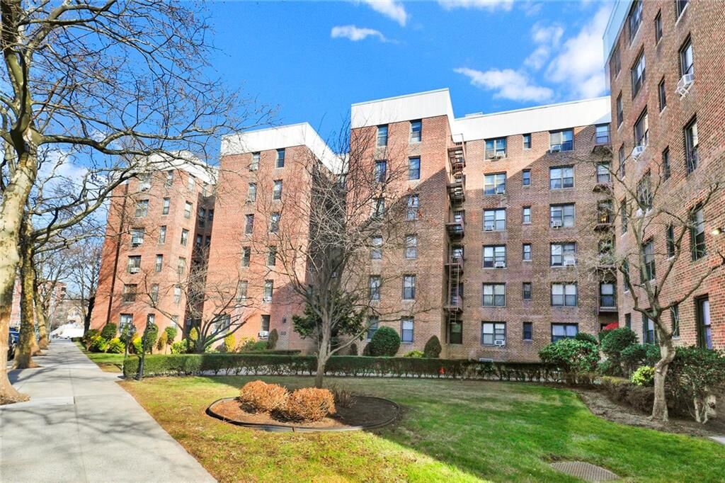Property Photo: 2241 Plumb 1st Street 5M NY 11229