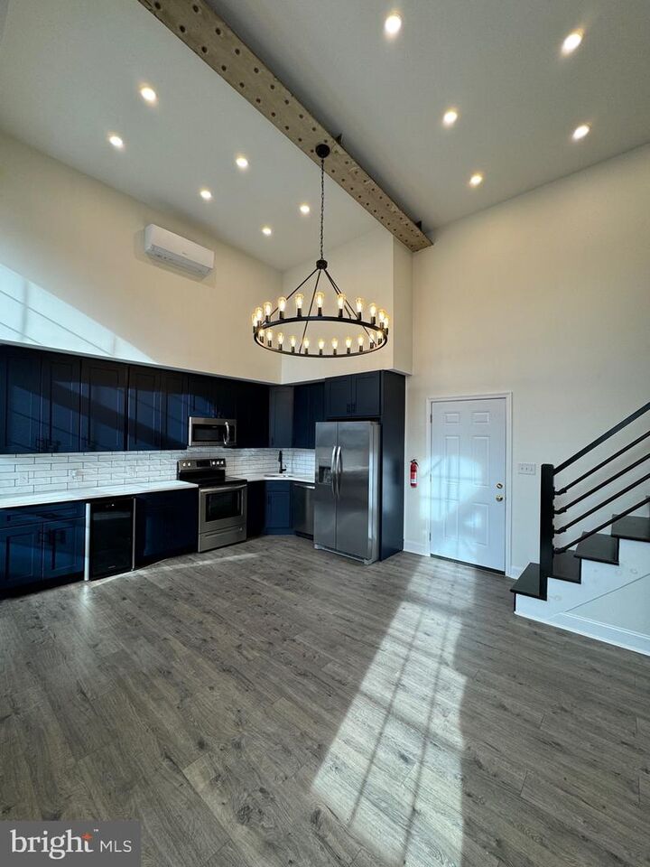 Property Photo:  13 4th Avenue 6  PA 19468 