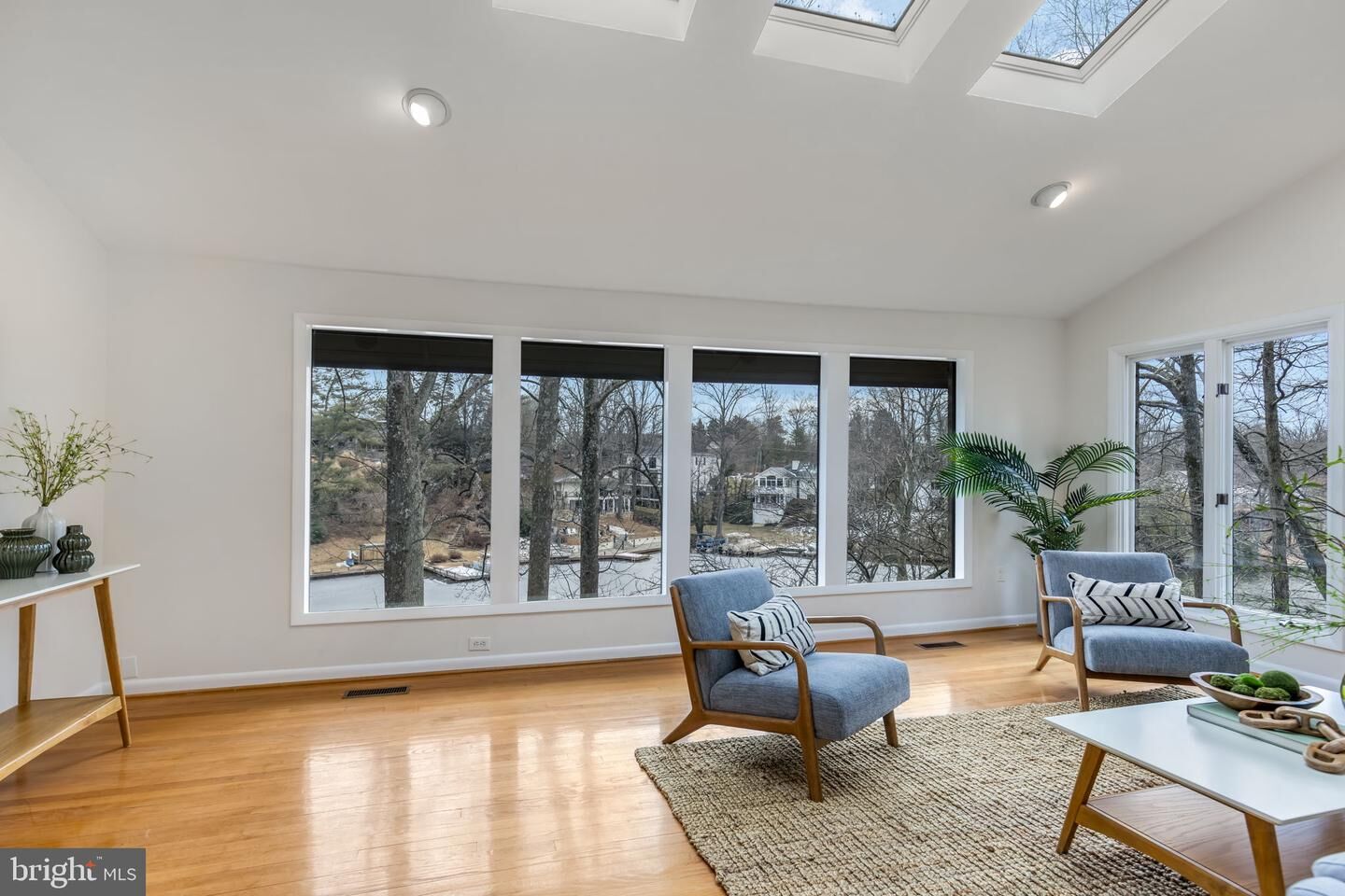 Property Photo:  6114 Beachway Drive  VA 22041 