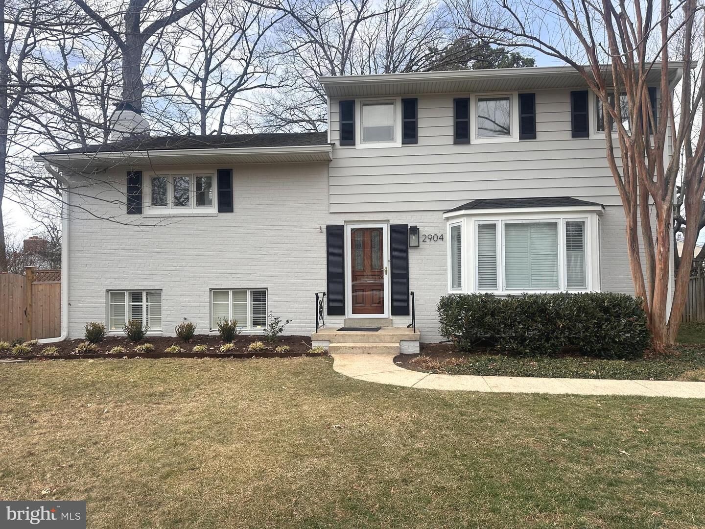 Property Photo:  2904 Farm Road  VA 22302 