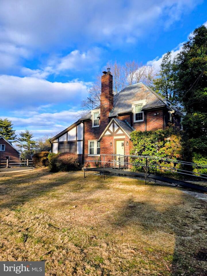 Property Photo:  215 Red Lion Road  PA 19006 