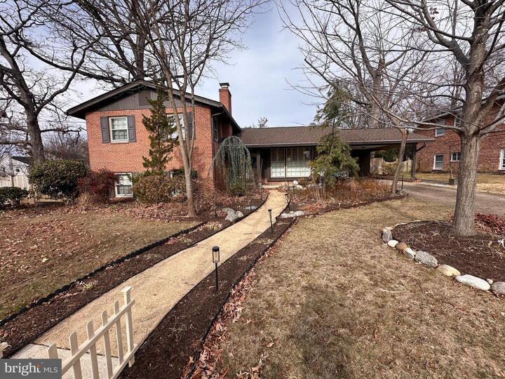 Property Photo:  917 Crestwood Drive  VA 22302 