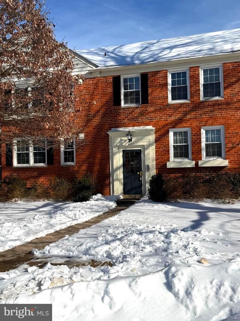 Property Photo: 6507 10th Street B2 VA 22307