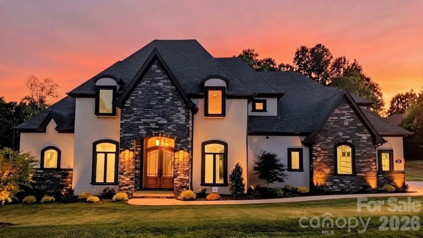 Property Photo: 110 Hunts Landing Drive NC 28117