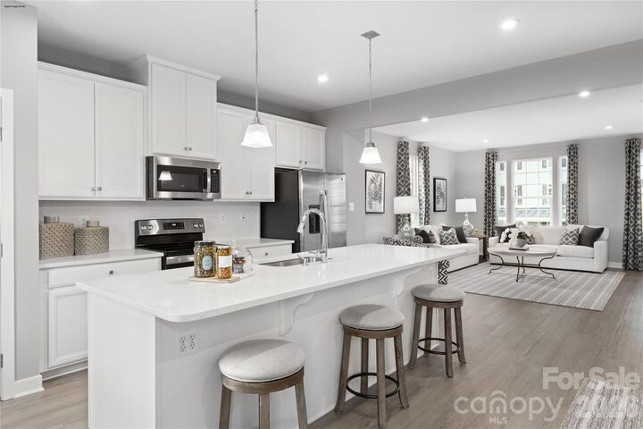 Property Photo:  6008 Blue Ridge Oak Road 1010B  NC 28278 