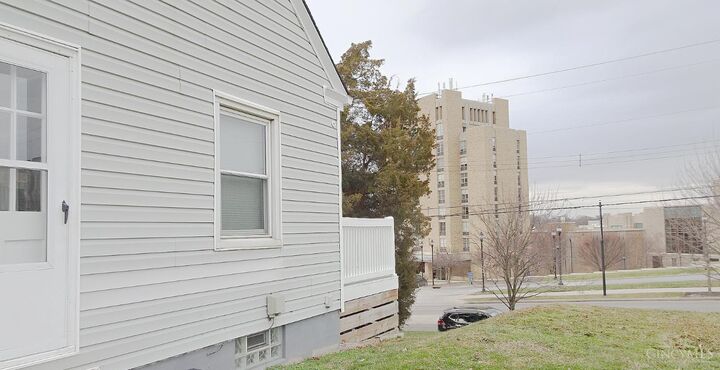 Property Photo:  1527 Dana Avenue  OH 45207 