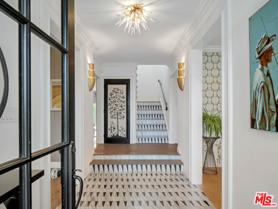 Property Photo:  4621 Balboa Ave  CA 91316 