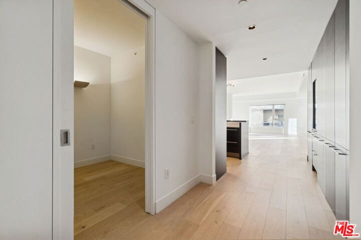 Property Photo:  6250 Hollywood Blvd  CA 90028 