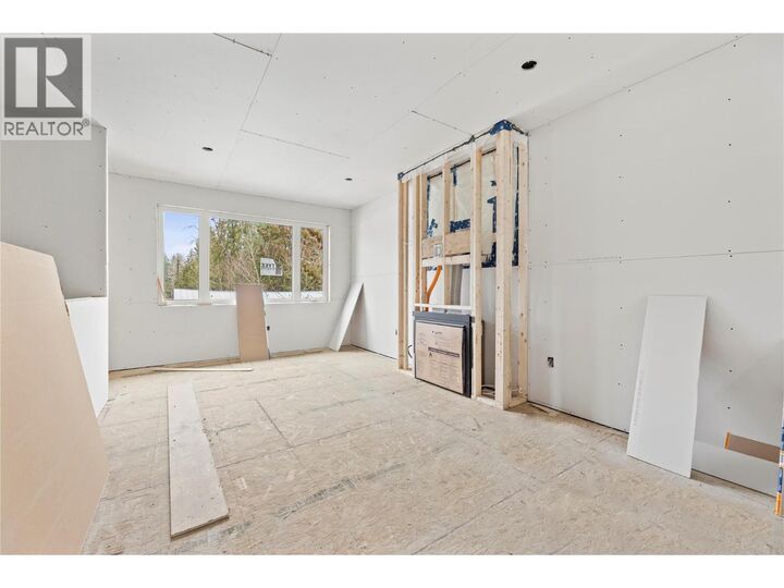 Property Photo:  166 2nd Avenue  BC V1E 3J4 