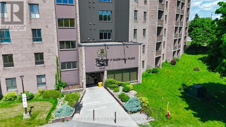 Property Photo:  17 Eldon Hall Place 602  ON K7M 7H5 