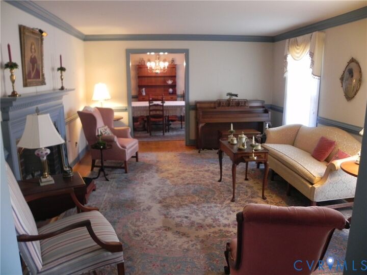 Property Photo:  401 Lee Avenue  VA 23075 