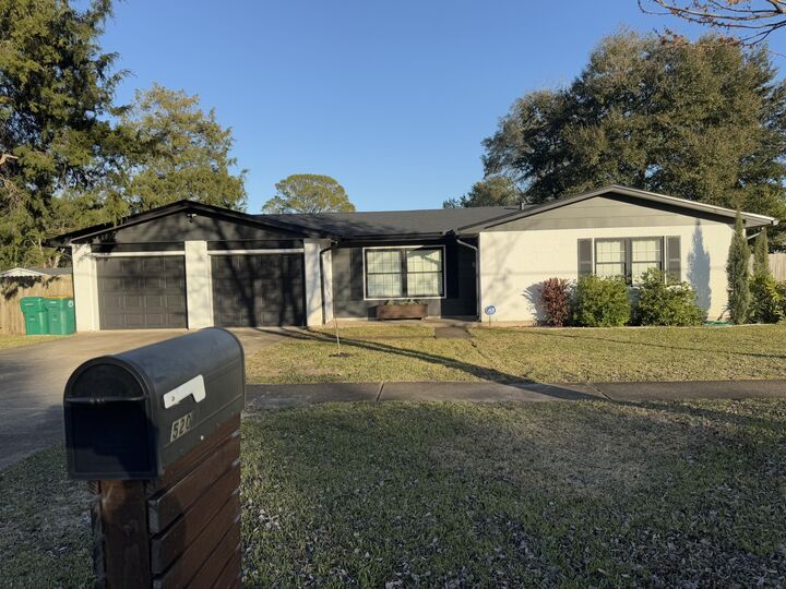 Property Photo:  520 Justin Street  FL 32547 