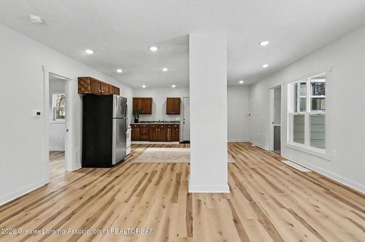 Property Photo:  1319 Maryland Avenue  MI 48906 