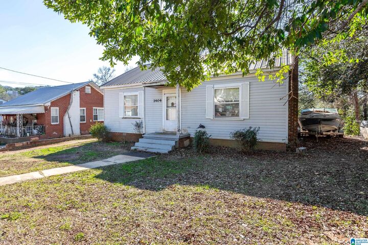 Property Photo:  1404 E 10th Street  AL 36207 