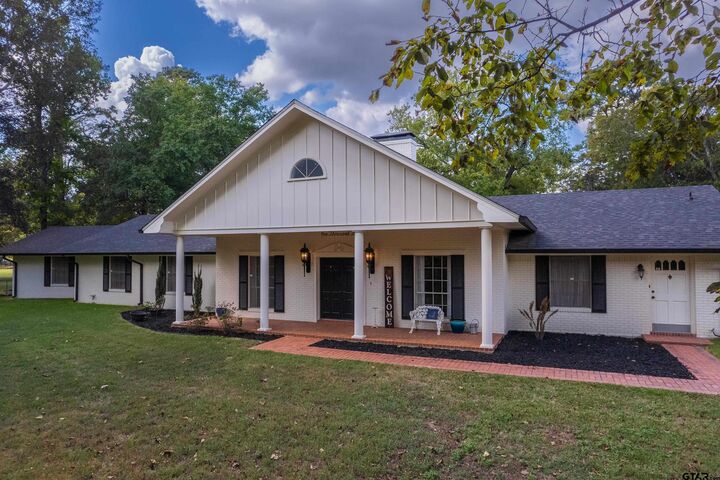 Property Photo:  1010 S Williams Ave.  TX 75455 