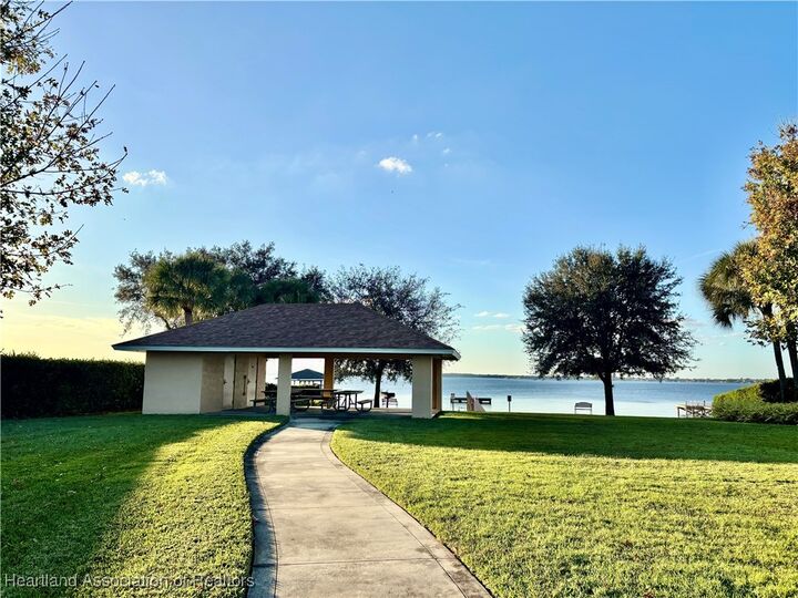 Property Photo:  494 Sunset Pointe Drive  FL 33852 