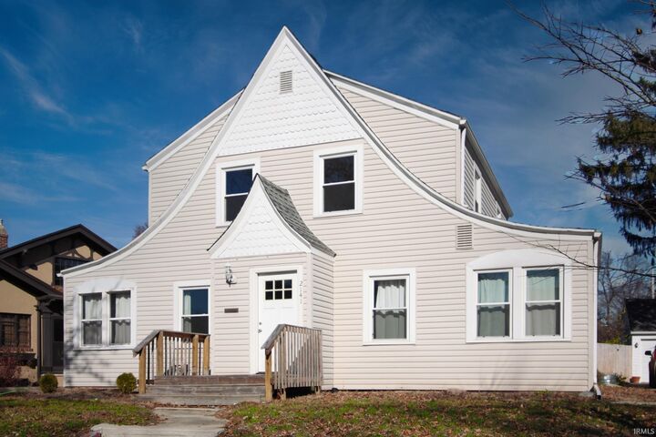 Property Photo:  2141 Dodge Avenue  IN 46805-3755 