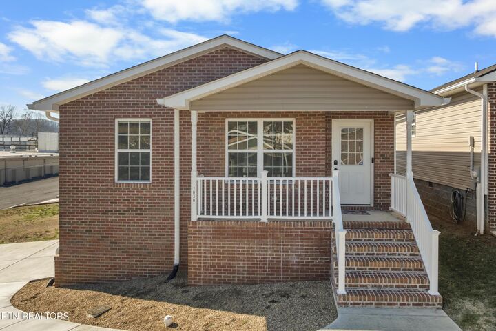 Property Photo: 1030 Park Blvd Circle TN 37857