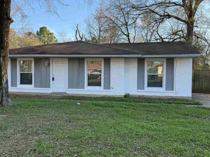 Property Photo: 726 Swancy St. TX 75602