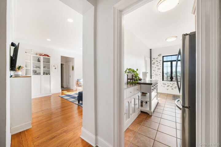 Property Photo: 45 Pondfield Road W 5F NY 10708