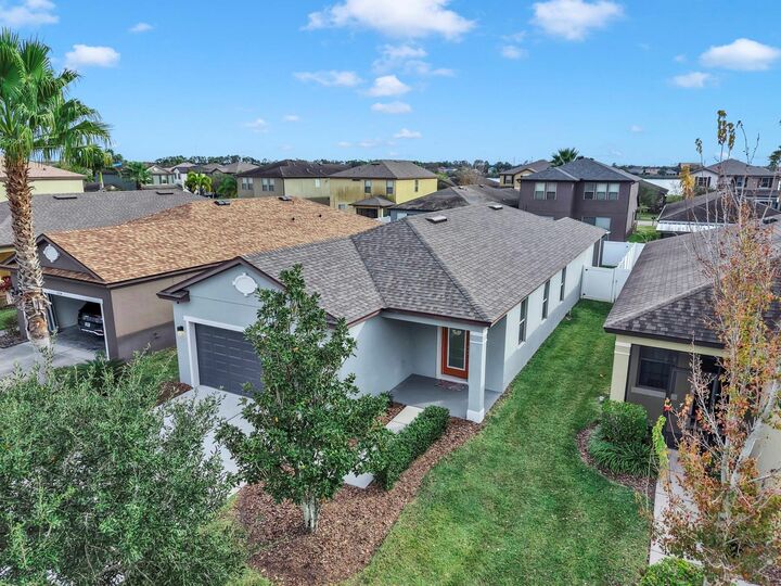 Property Photo:  5926 Sweet Birch Drive  FL 33578 