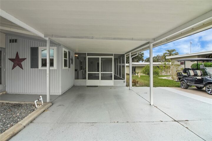 Property Photo: 11 Orangewood Drive FL 34731