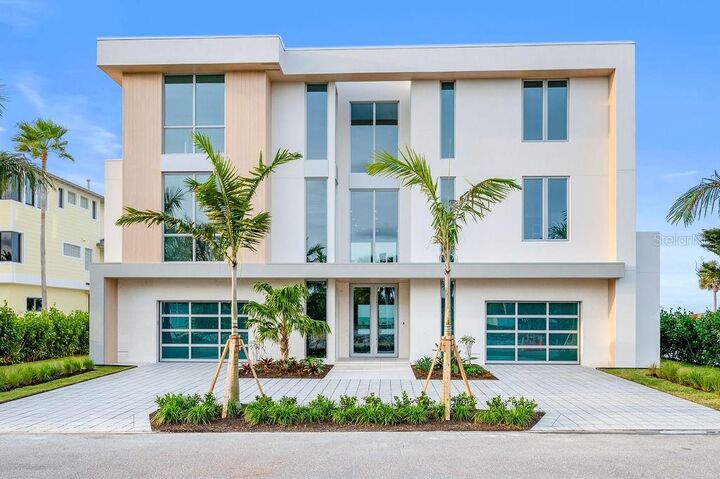 Property Photo: 6489 Gulfside Road FL 34228