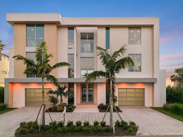 Property Photo: 6489 Gulfside Road FL 34228