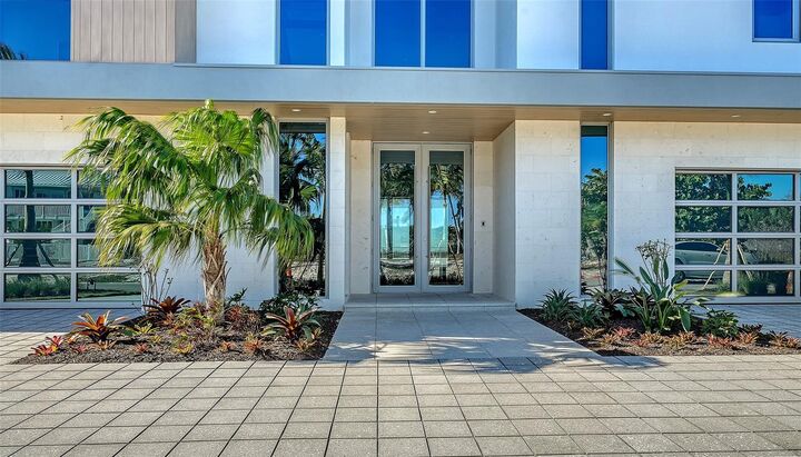 Property Photo:  6489 Gulfside Road  FL 34228 