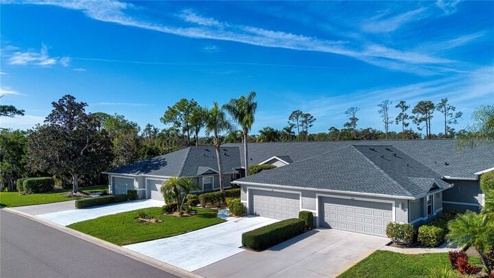 Property Photo:  5163 Chase Oaks Drive  FL 34241 