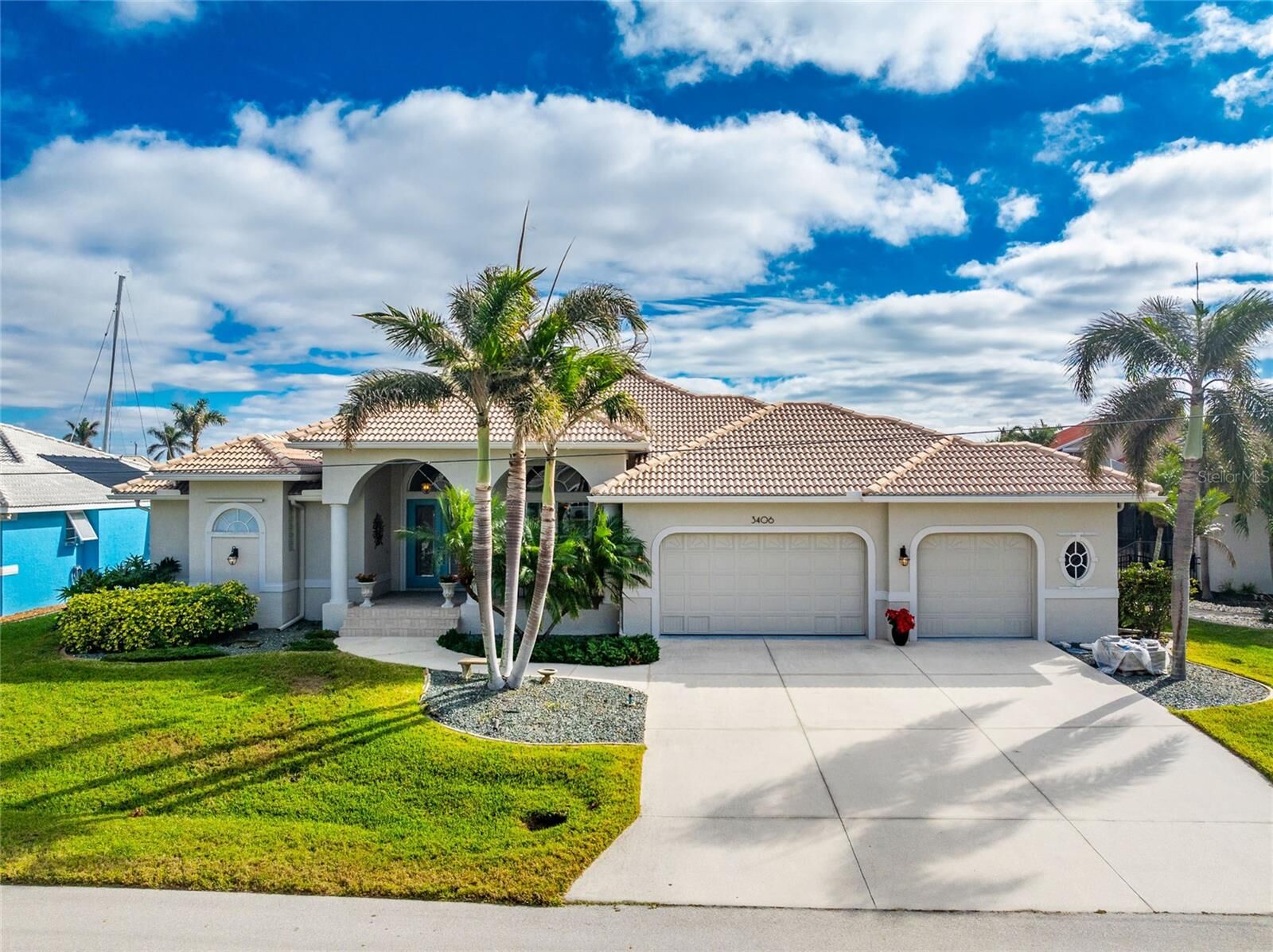 Property Photo:  3406 Saint Croix Court  FL 33950 