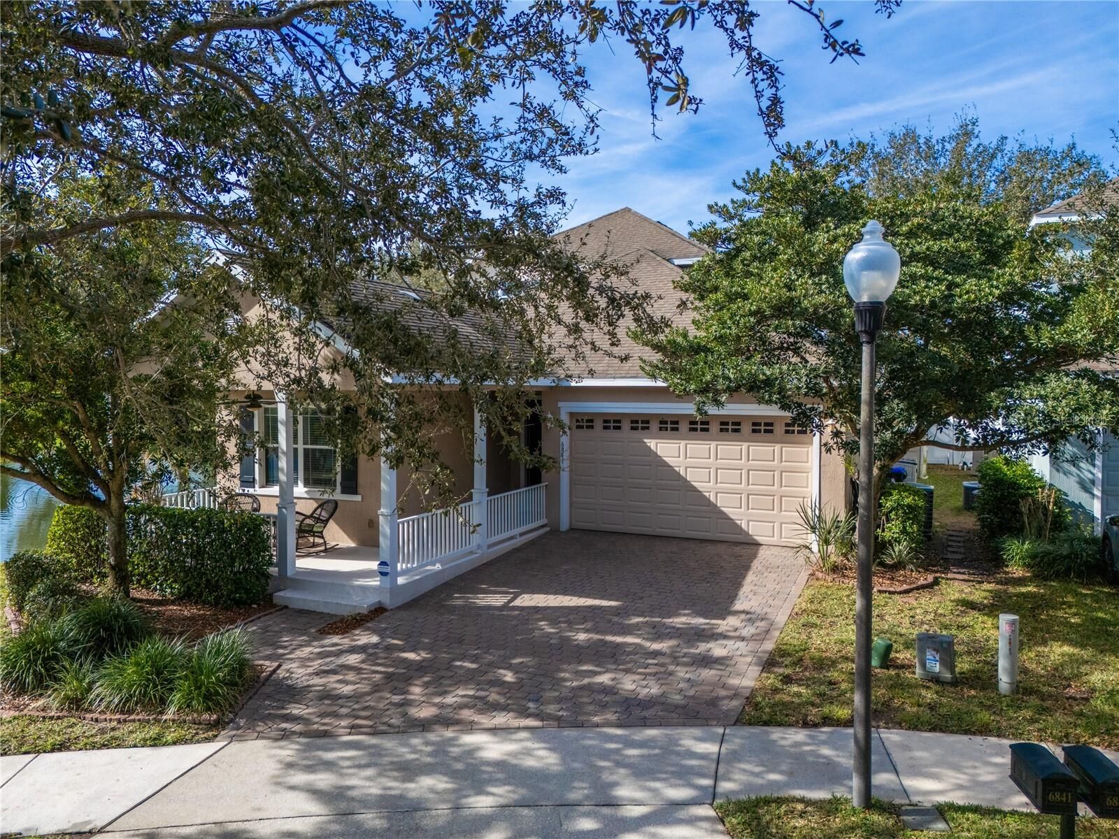 Property Photo:  6841 Helmsley Circle  FL 34786 