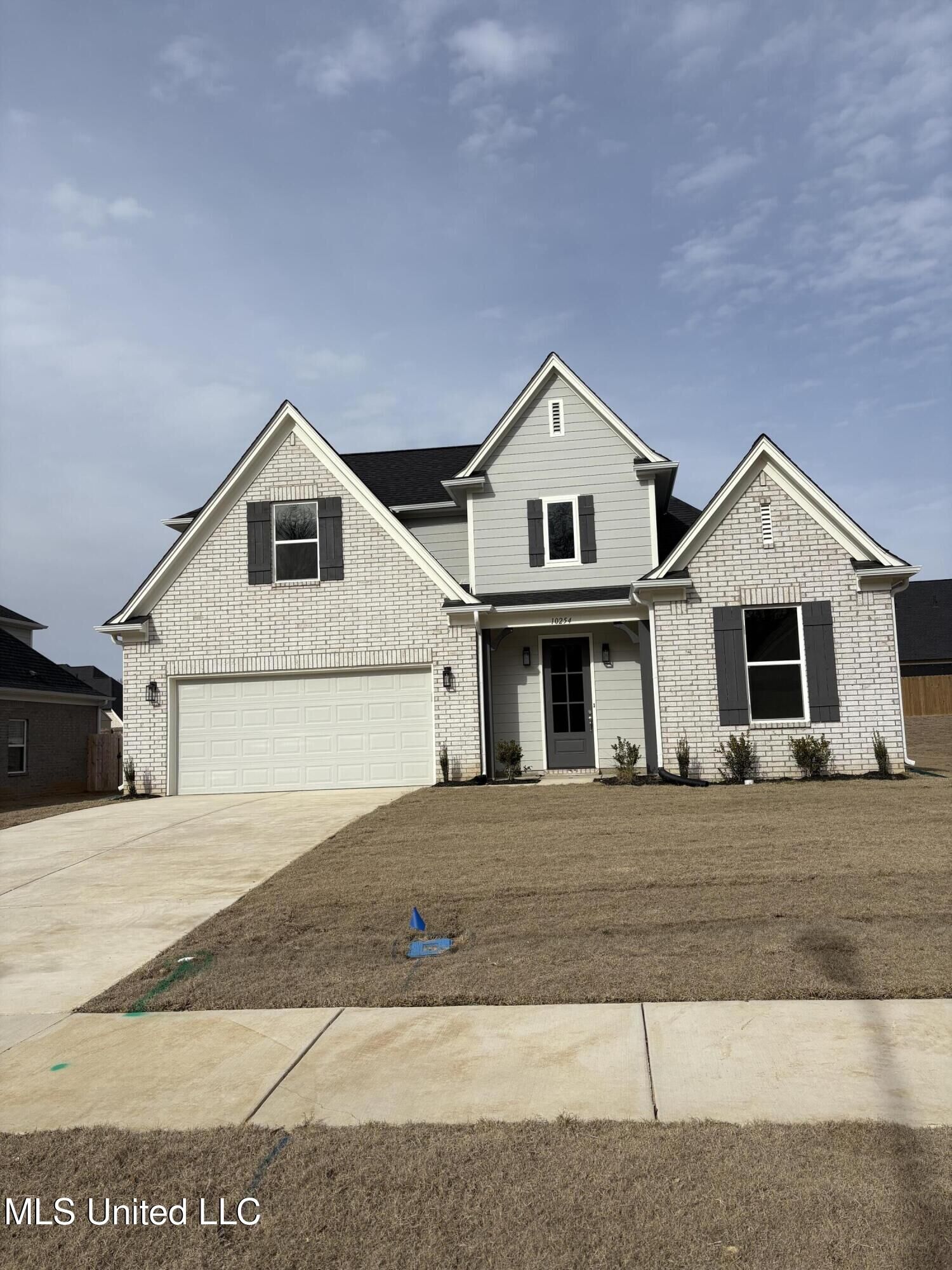 Property Photo: 10254 March Meadows Way MS 38654