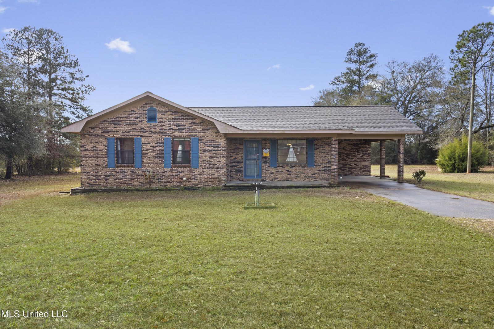 Property Photo: 373 Chill Churchwell Loop MS 39452