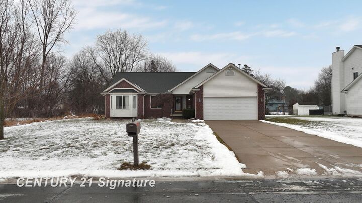 Property Photo:  11404 Grand Oaks Drive  MI 48420 