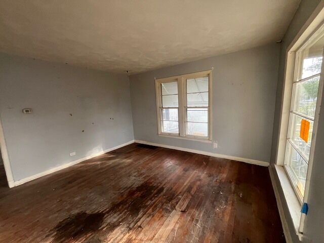 Property Photo:  404 N 12th Street  IL 62948 
